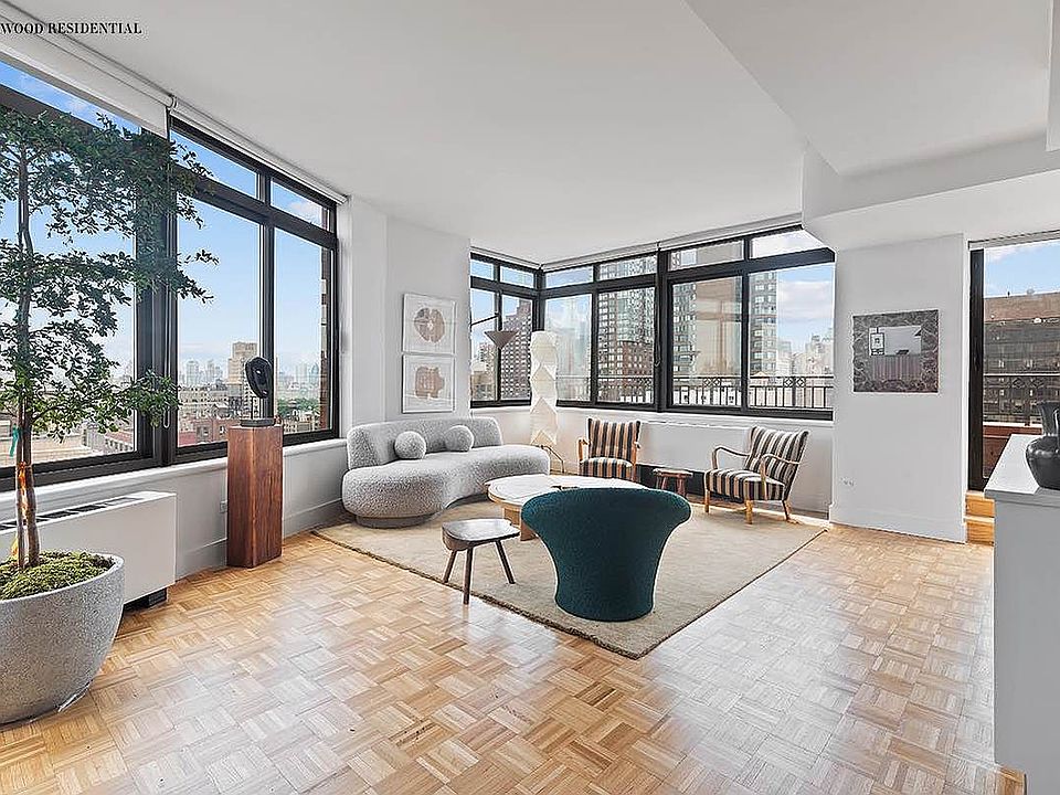 1st image of 155 W 70th St #Ph3b