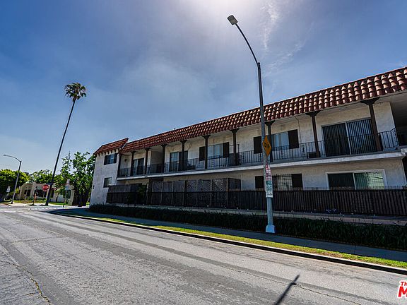 5th image of 7050 Waring Ave