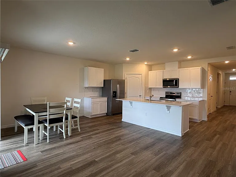 3307 Wynwood Forest Dr — Photo 4