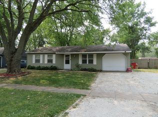 3305 Ridgewood Dr, Champaign, IL 61821