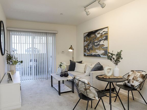 2nd image of 3128 Loma Verde Dr APT 115