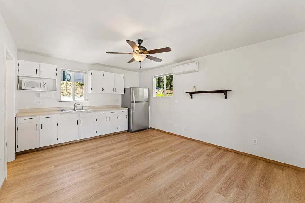 2276 Azalea Drive-Unit B — Photo 2