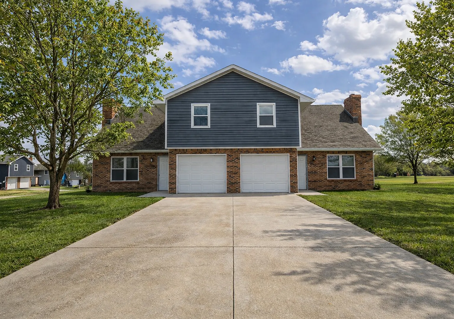 Large 3 bedroom Duplex — Photo 1