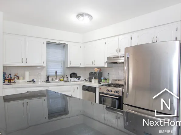 80-21 Astoria Boulevard image 1 of 5