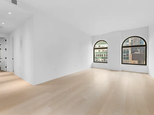 130 William Street image 4 of 16