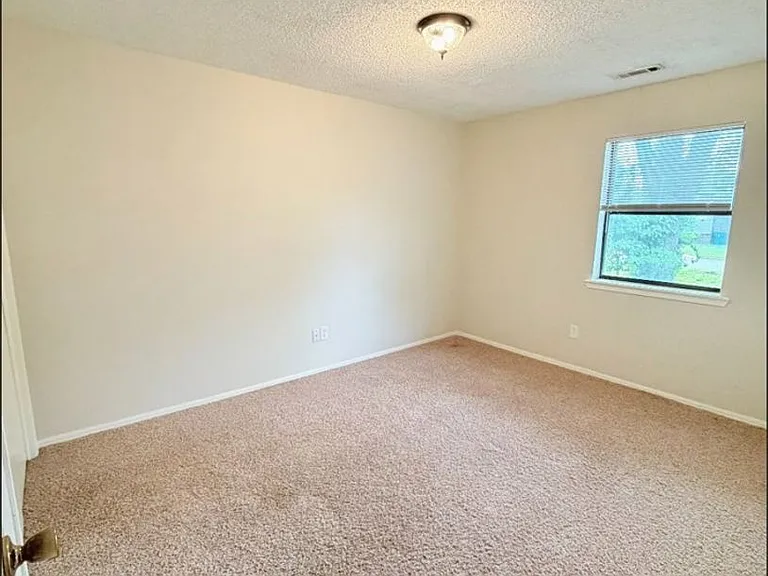 2607 Purdue Cir — Photo 7