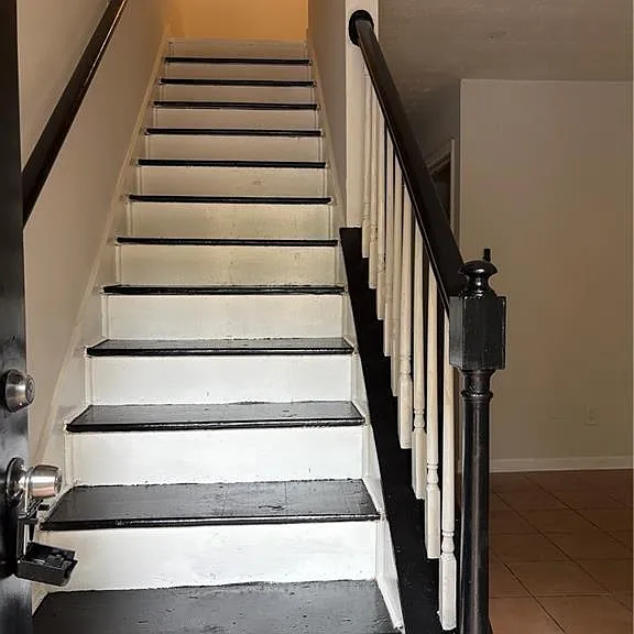 5504 Estates Ct — Photo 2