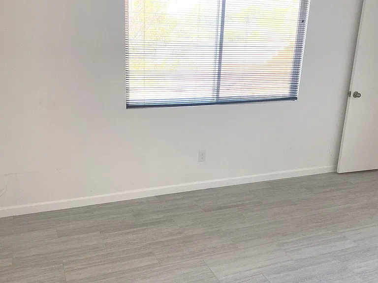 13967 Julian Dr — Photo 11