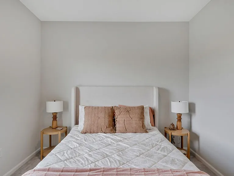 101 Stockholm Ln — Photo 24