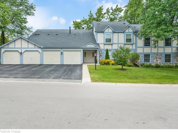 126 Wolcott Ct Unit L1, Schaumburg, IL 60193