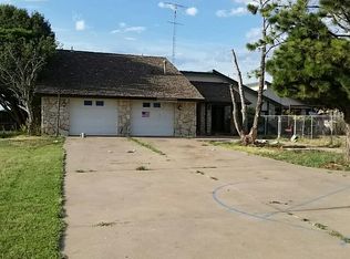 10070 Us Highway 183, Arapaho, OK 73620