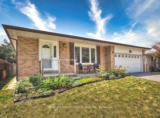 124 Clappison Blvd #10, Toronto, ON M1C 2H2