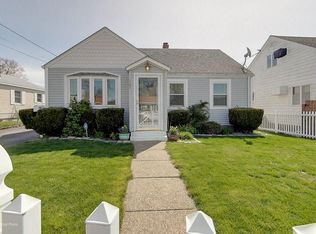 167 Orient Ave, Pawtucket, RI 02861