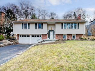142 Hyde Rd, West Hartford, CT 06117