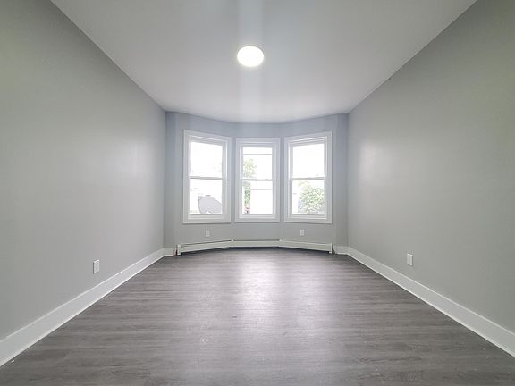 2nd image of 306 Ege Ave