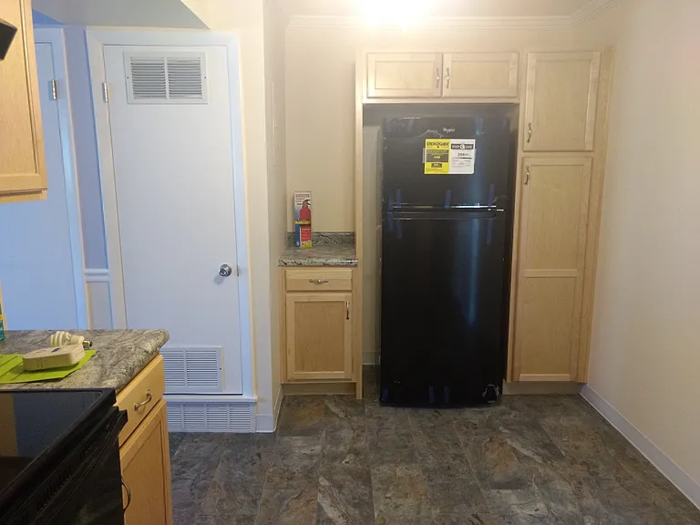 1615 Cottonwood Dr #16 — Photo 2