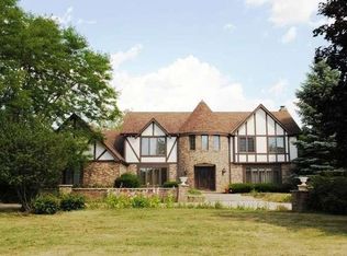 7102 S Woelfel Rd, Franklin, WI 53132