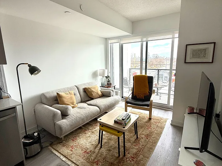 556 Marlee Ave #321 — Photo 5