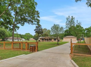 31637 Bohlssen Rd, New Caney, TX 77357