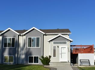 4734 53rd St S, Fargo, ND 58104