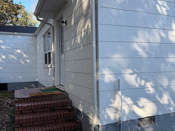 5th image of 1502 Stonewall St