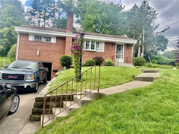 4760 Barone Dr, Pittsburgh, PA 15227