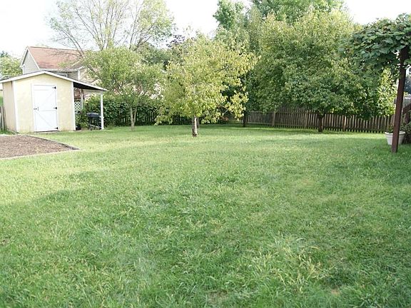 2nd image of 5243 Aurora Dr