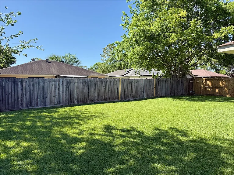 6610 Addicks Clodine Rd — Photo 32