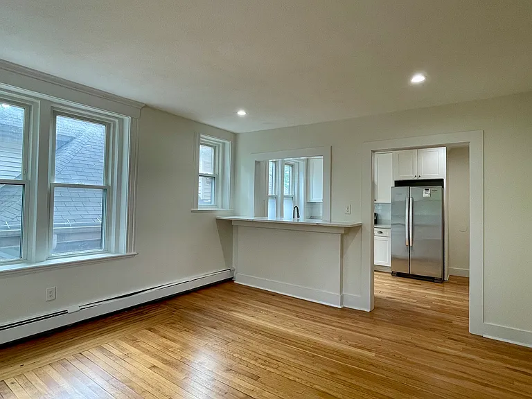 376 Washington St #1 — Photo 6