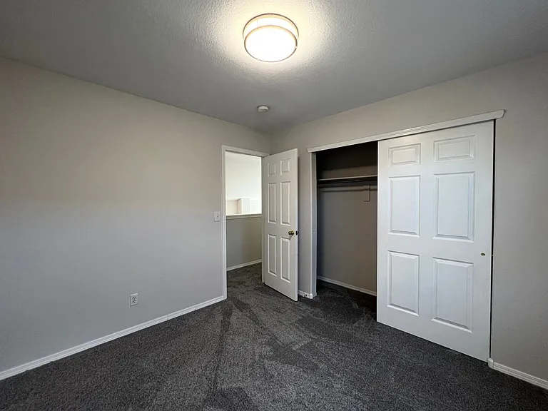 10441 Devonshire St — Photo 14
