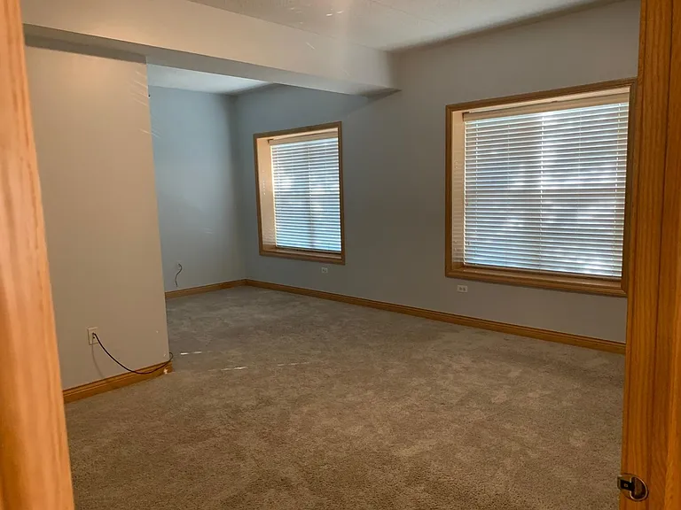 101 Pointe Dr #102 — Photo 25