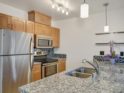 2504 Western Ave APT 525, Seattle, WA, 98121