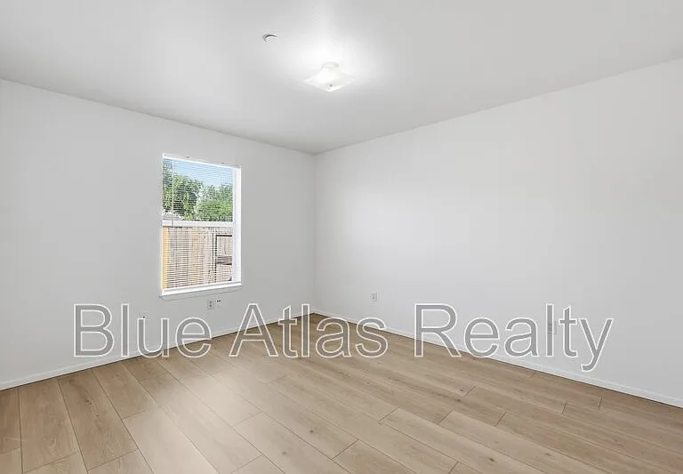 125 Cambridge Dr #4 — Photo 8