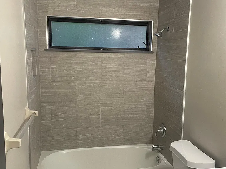4010 Shuttle Ct — Photo 6