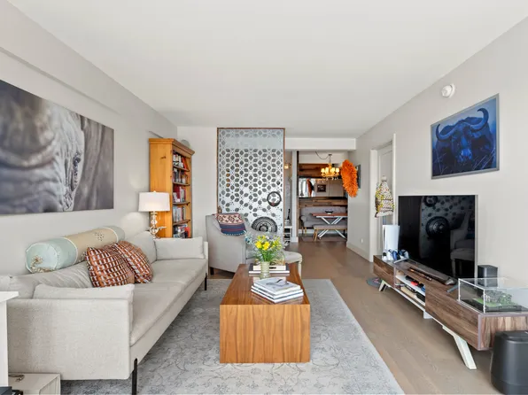 107-40 Queens Boulevard image 1 of 22