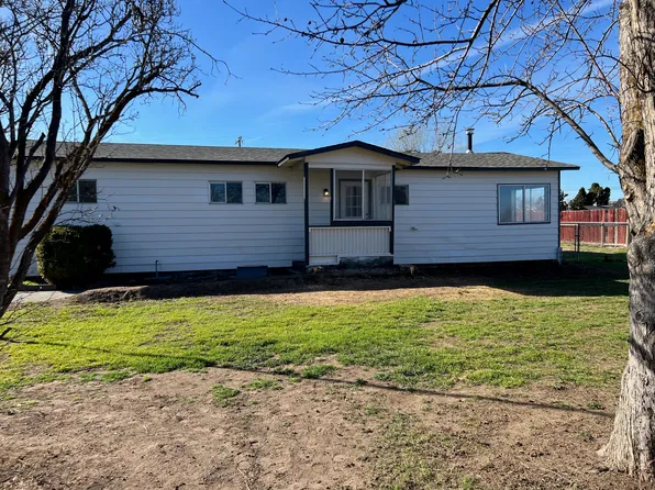 429 5th St, Metolius, OR 97741