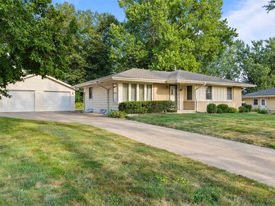 1837 NW 81st St, Clive, IA, 50325