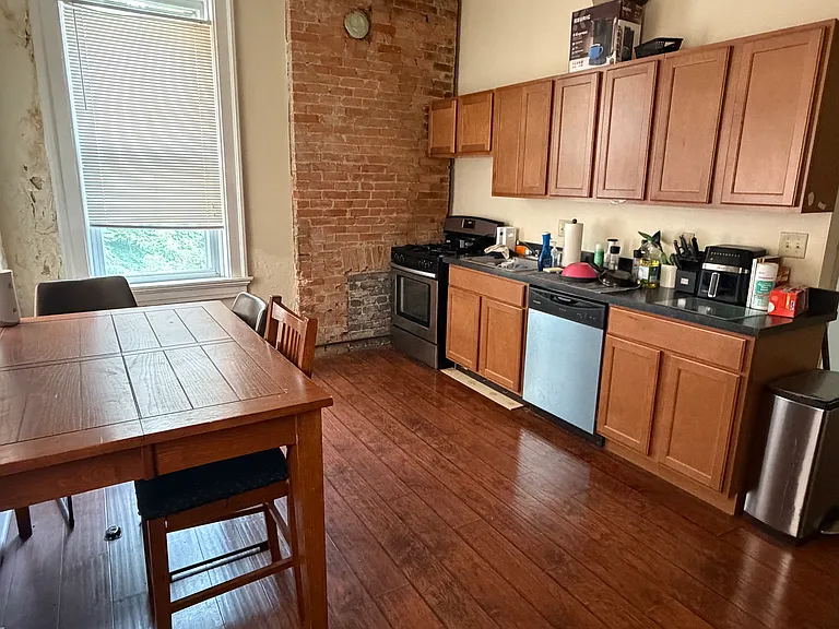 2411 Ohio Ave #2 — Photo 2