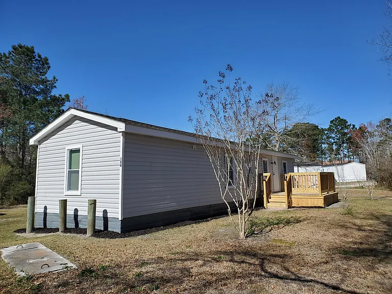 184 Dixon Rd — Photo 2