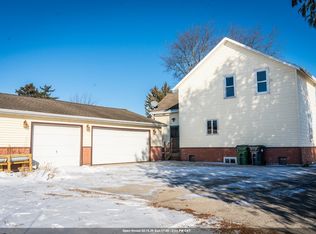 115 S 6th St, Reedsville, WI 54230