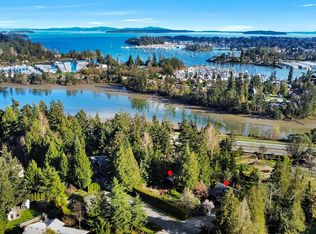 11007 Cedar Ln, North Saanich, BC