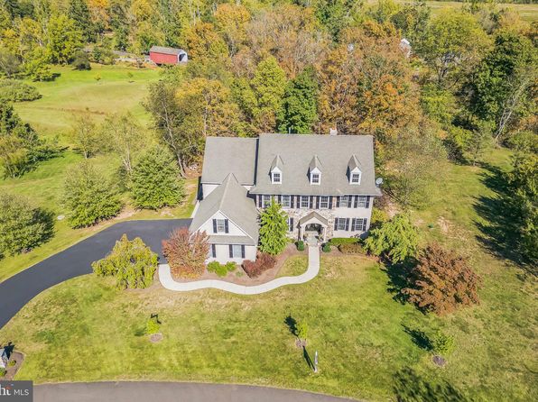 10 Erwinna Valley Way, Erwinna, PA 18920