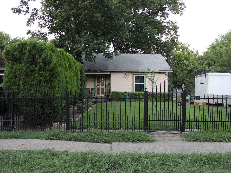 1st image of 2914 Darby Dr