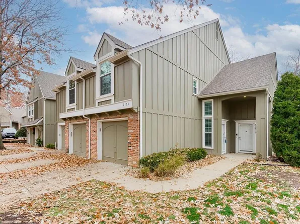 12175 Hayes St, Overland Park, KS 66213