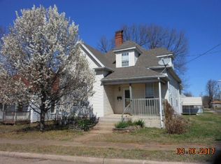 717 W Poplar St, Springfield, MO 65802