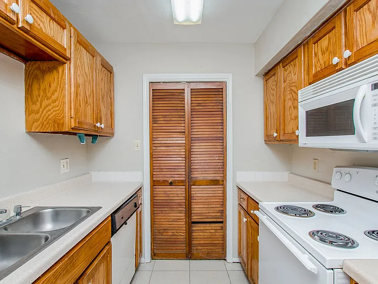 5235 Kimberlin Ave #C — Photo 4