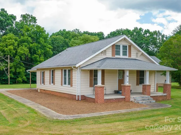 96 Pinewood Rd, Granite Falls, NC 28630