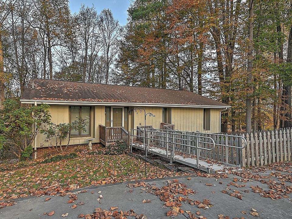 1st image of 137 Poplar Hill Dr
