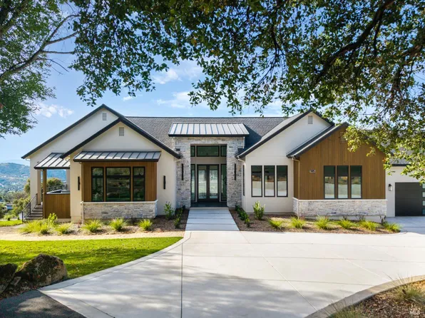 5925 Crystal Drive, Santa Rosa, CA 95404