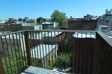 Rented by Rennit Inc.